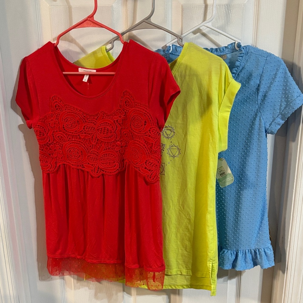 Set of three short sleeved tees, sold as a bundle. All size small, NWTs.
